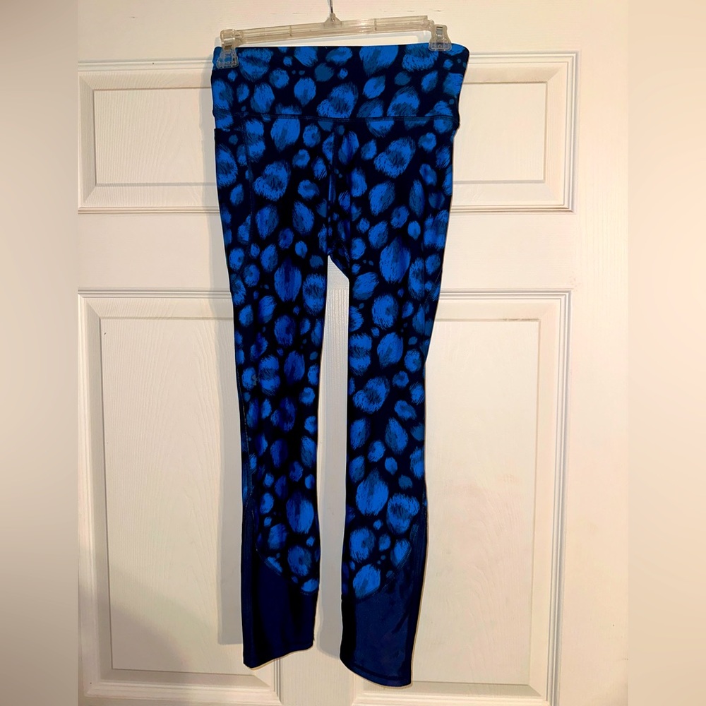 Under Armour Leggings Size Small- Full Length. Under Armour Heat gear